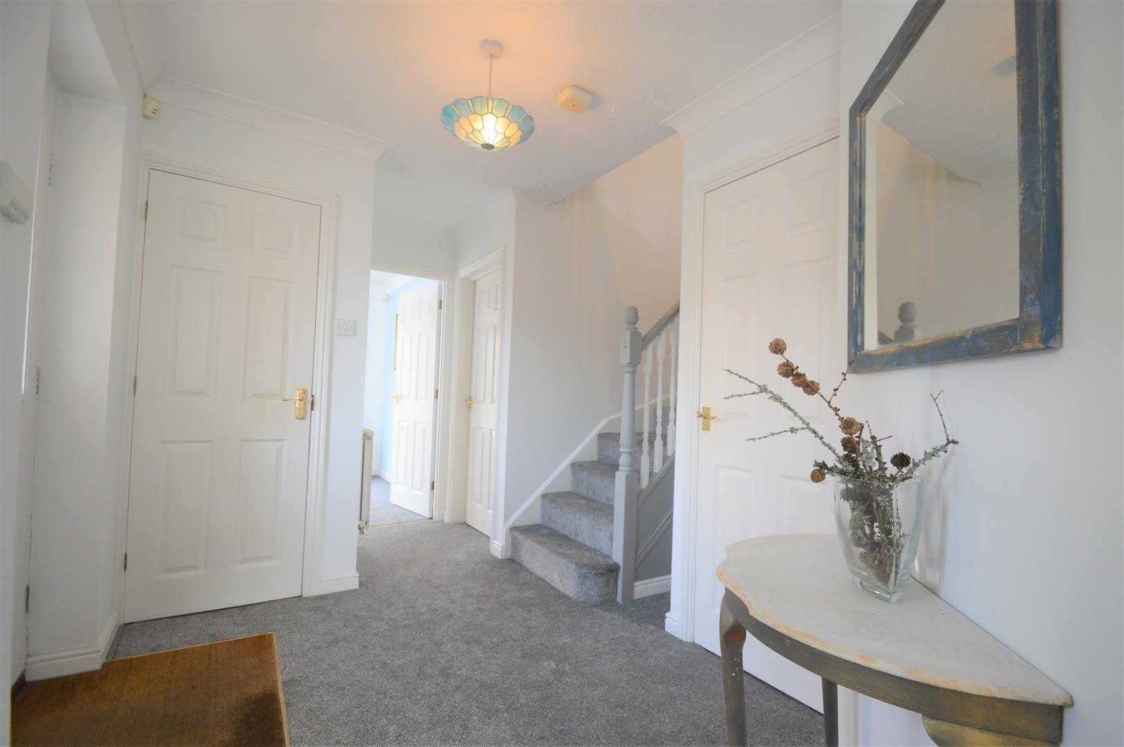 2 Walnut Close, Miskin , CF72 8RZ